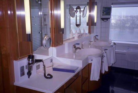 Norwegian Star--Penthouse (Amber Suite) Bathroom with a View