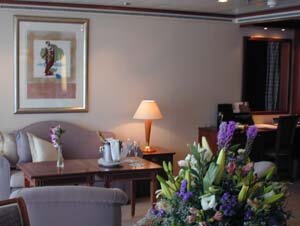 Sitting AreaSilver Suite 725