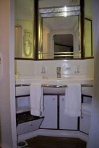 Wind Surf Bathroom