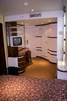 Wind Surf Suite Bedroom/Dressing Area